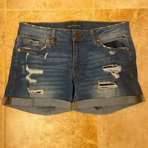 Blue Aeropostale midi jean shorts